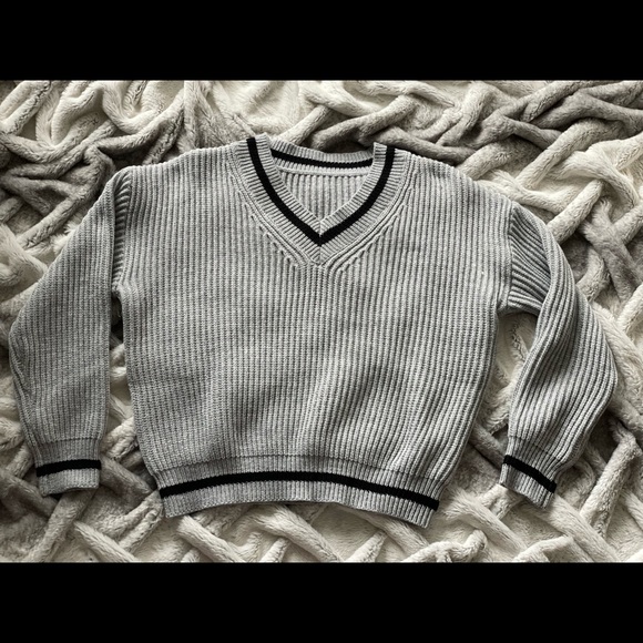 Shein NEW Light Grey Ribbed Knit Sweater Size S(4) - Picture 4 of 5